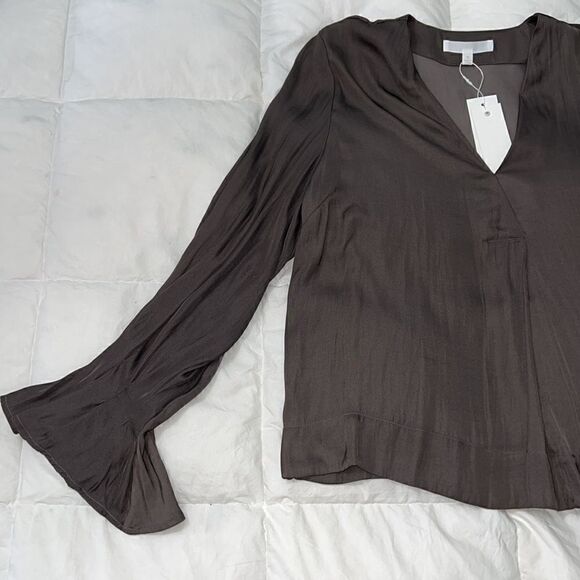Adyson Parker V-neck Pleated Blouse with poet sleeves SzXL - Picture 1 of 13